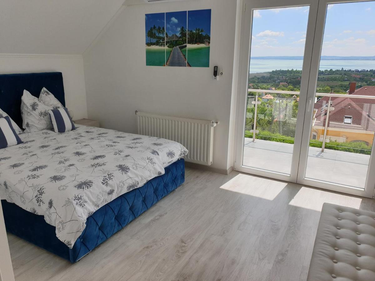 Lakeview Apartments Balatonfuered Bagian luar foto
