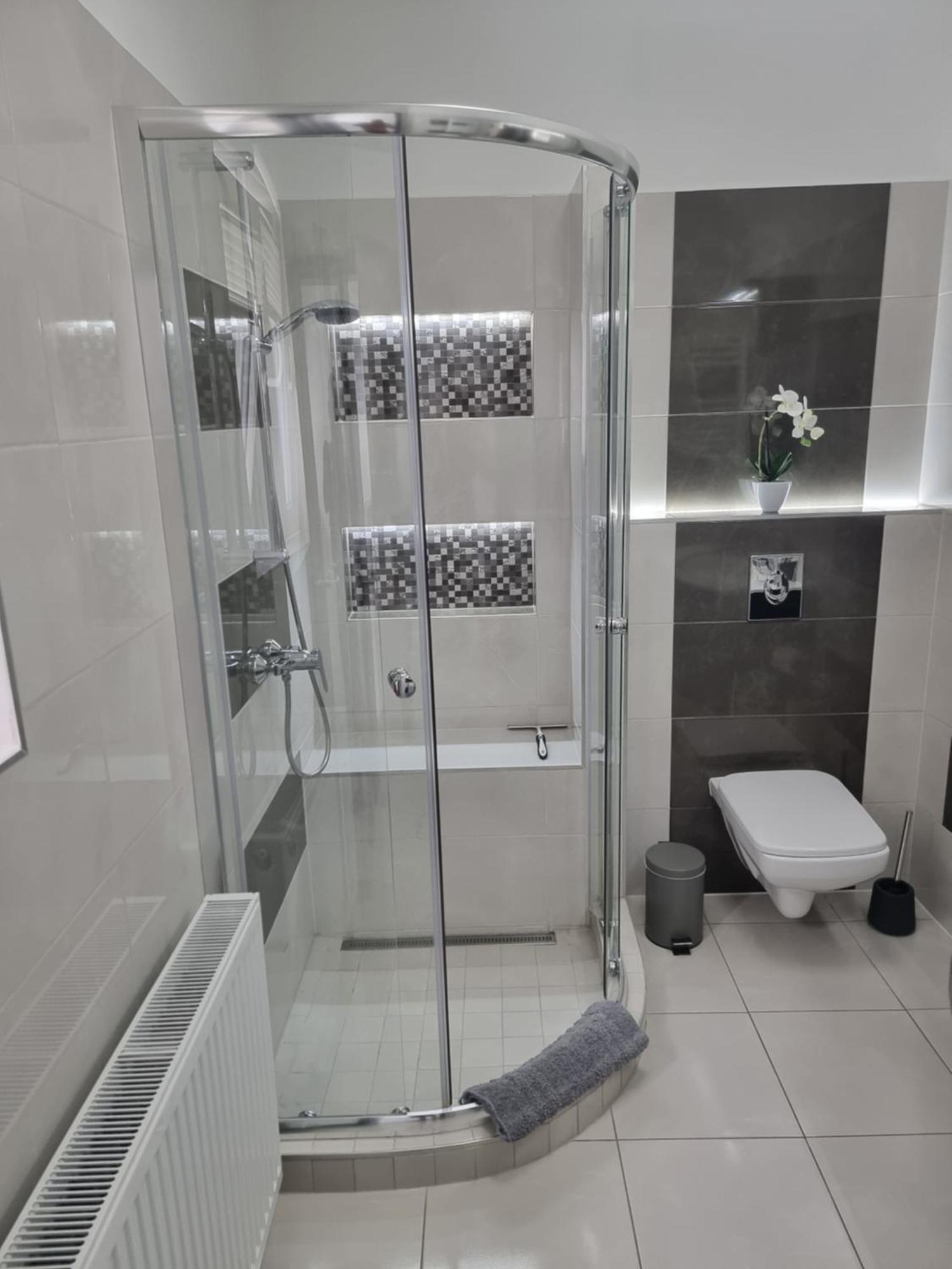 Lakeview Apartments Balatonfuered Bagian luar foto