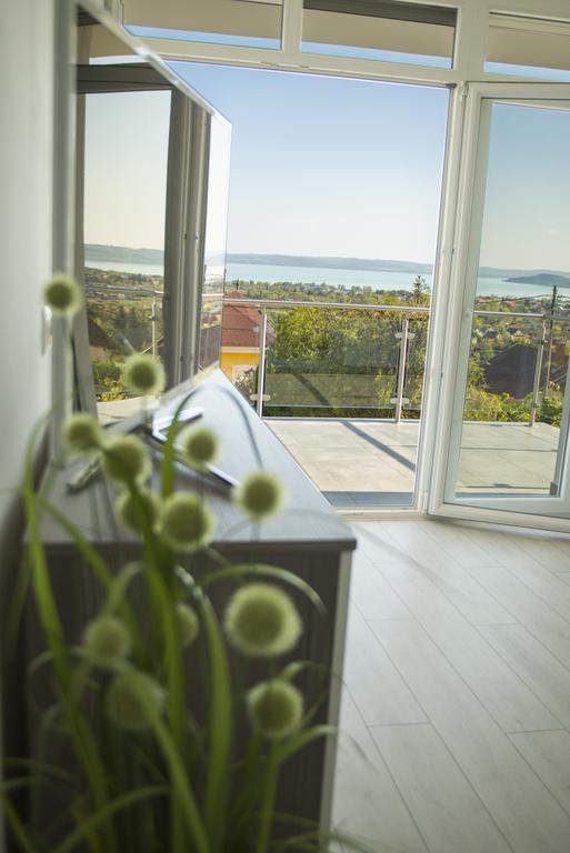 Lakeview Apartments Balatonfuered Bagian luar foto