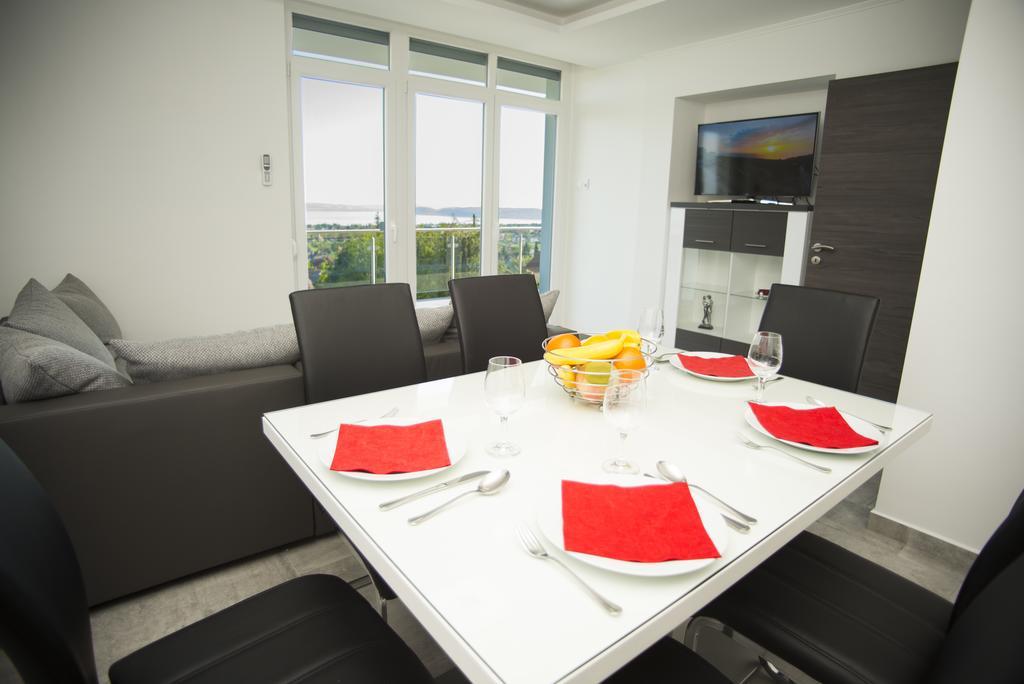 Lakeview Apartments Balatonfuered Bagian luar foto