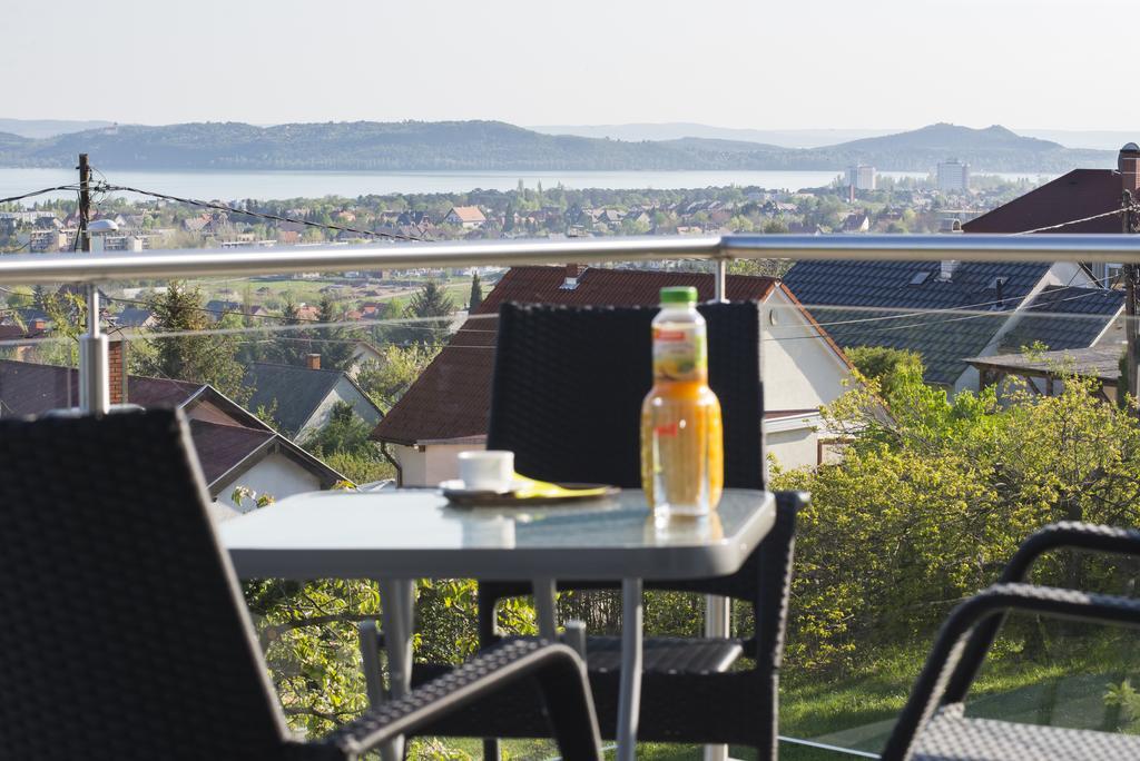 Lakeview Apartments Balatonfuered Bagian luar foto