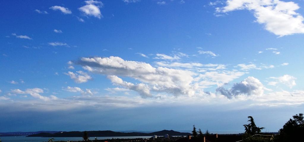 Lakeview Apartments Balatonfuered Bagian luar foto